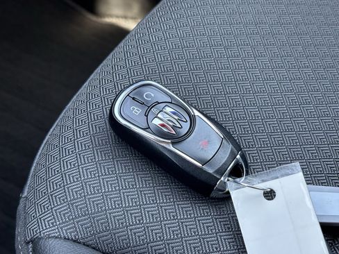 Used 2025 Buick Encore GX Preferred image 26
