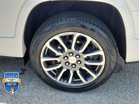 Certified 2021 GMC Acadia Denali w/ Denali Technology Package FWD image 8