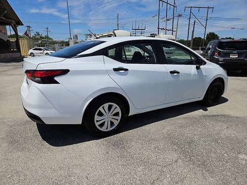 Used 2023 Nissan Versa S FWD image 8
