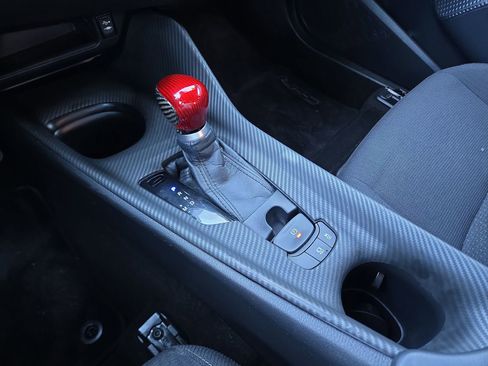 Used 2018 Toyota C-HR XLE image 16