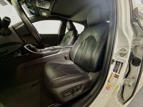 Used 2019 Toyota Avalon XLE w/ Moonroof Package image 20