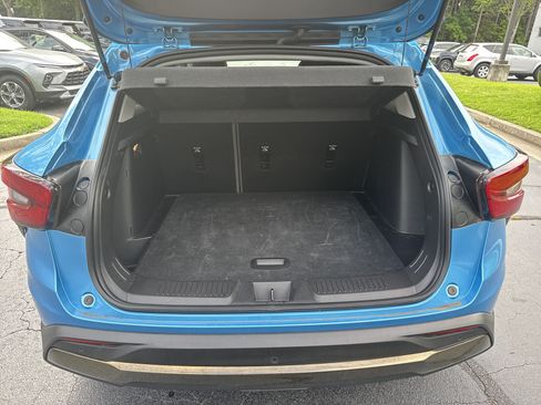 Used 2025 Chevrolet Trax ACTIV w/ Sunroof Package FWD image 10