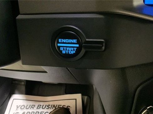 Certified 2025 Ford Bronco Outer Banks w/ Sasquatch Package image 34