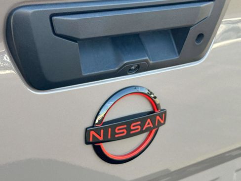 Used 2024 Nissan Frontier Pro-X w/ Pro Convenience Package image 7