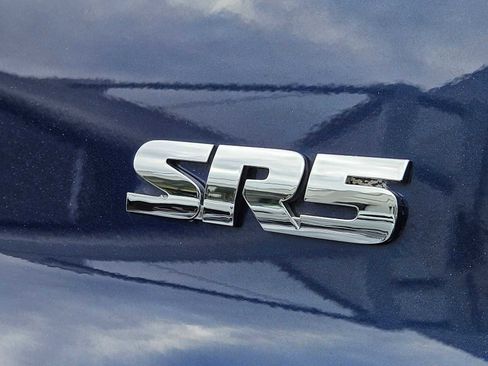 Used 2020 Toyota 4Runner SR5 Premium w/ Moonroof Package image 6