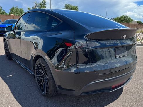 Used 2021 Tesla Model Y Long Range AWD/4WD image 4