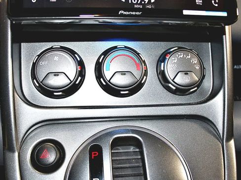 Used 2005 Honda Element EX image 17