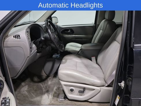 Used 2005 Chevrolet TrailBlazer LT image 2