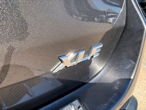 Used 2018 Toyota Highlander XLE FWD image 9
