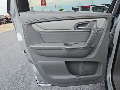 Used 2015 Chevrolet Traverse LS image 14