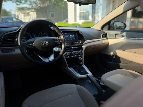 Used 2020 Hyundai Elantra Value Edition w/ Cargo Package (C1) FWD image 9
