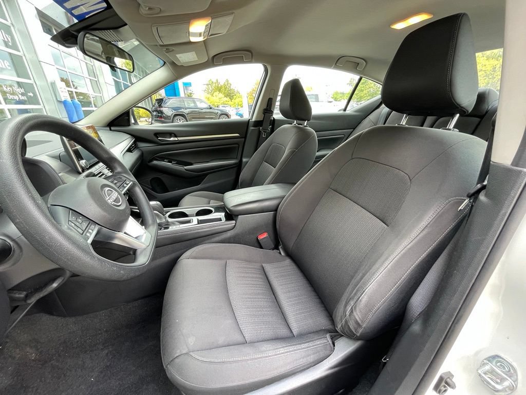 Used 2023 Nissan Altima 2.5 SV FWD image 22