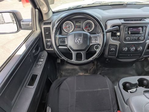 Used 2017 RAM 1500 ST image 25