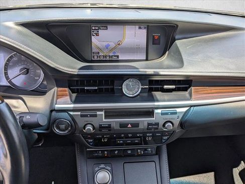Used 2016 Lexus ES 350 w/ Luxury Package w/Wood Trim FWD image 13