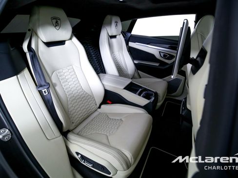 Used 2019 Lamborghini Urus image 27