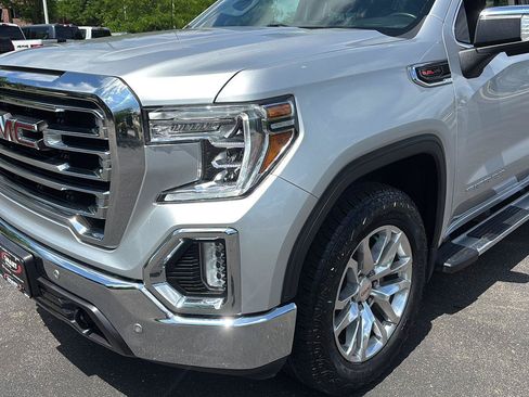 Used 2022 GMC Sierra 1500 SLT w/ SLT Premium Plus Package AWD/4WD image 6