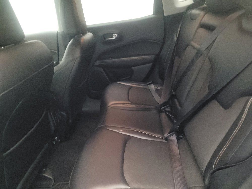Used 2017 Jeep Compass Latitude w/ Popular Equipment Group AWD/4WD image 18