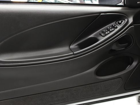 Used 2004 Ford Mustang Cobra RWD image 6