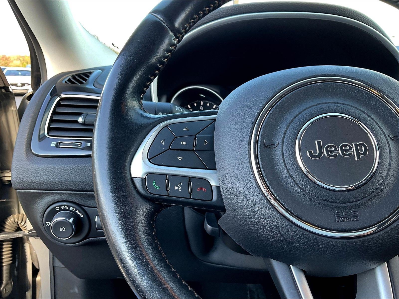 Used 2020 Jeep Compass Limited AWD/4WD image 11