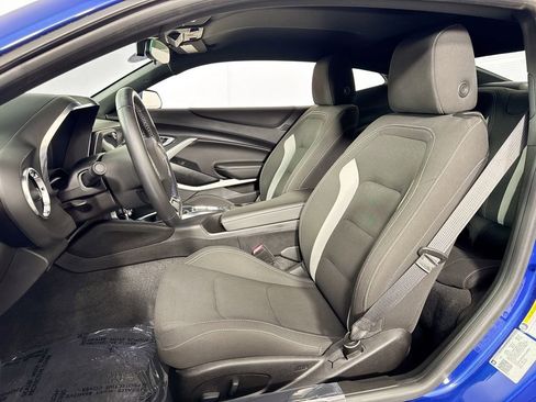 Used 2019 Chevrolet Camaro LT w/ RS Package image 21