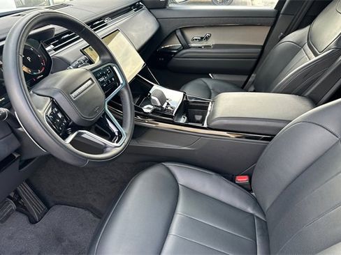 Certified 2025 Land Rover Range Rover Sport SE image 9