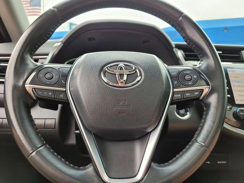 Used 2020 Toyota Camry XSE image 28
