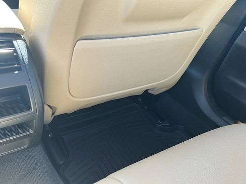 Used 2016 BMW 535i Sedan w/ Luxury Line image 23