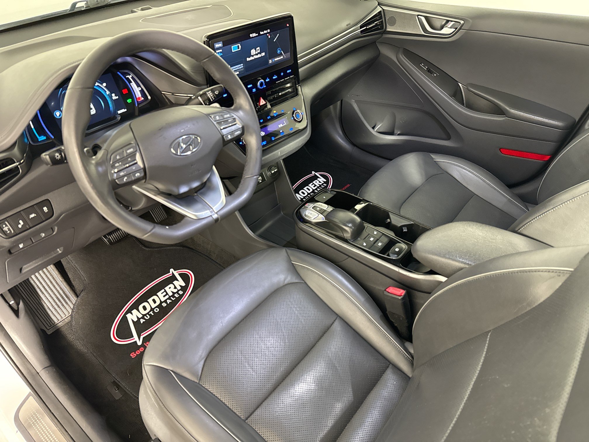 Used 2021 Hyundai Ioniq Limited FWD image 19