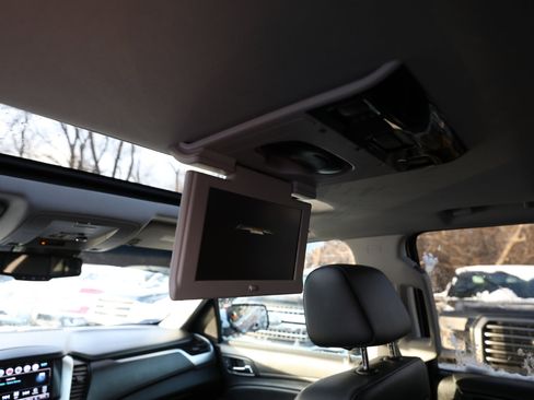 Used 2019 Chevrolet Tahoe LT image 16