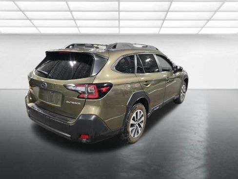 Used 2025 Subaru Outback Premium AWD/4WD image 5