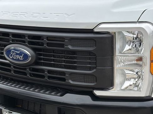 Used 2024 Ford F350 XL image 3