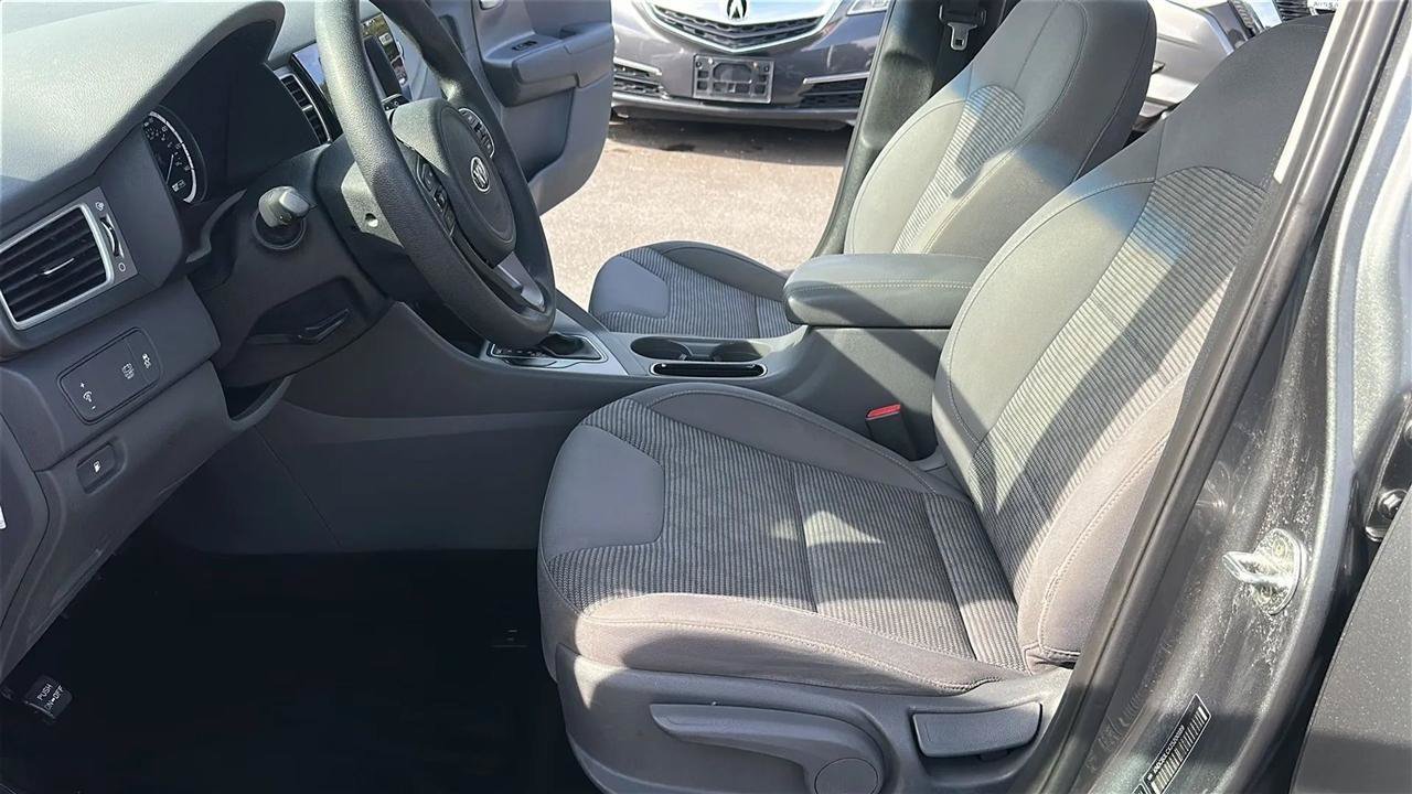 Used 2018 Kia Niro LX FWD image 22