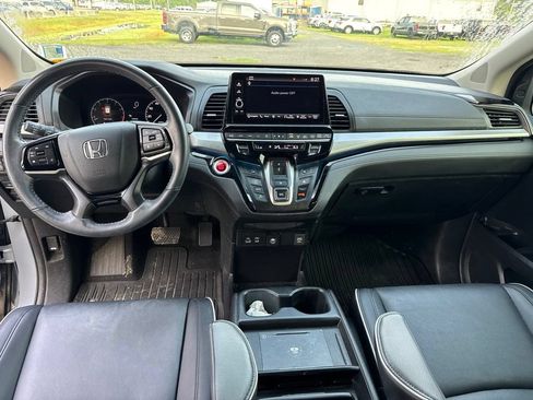 Used 2025 Honda Odyssey Touring image 11