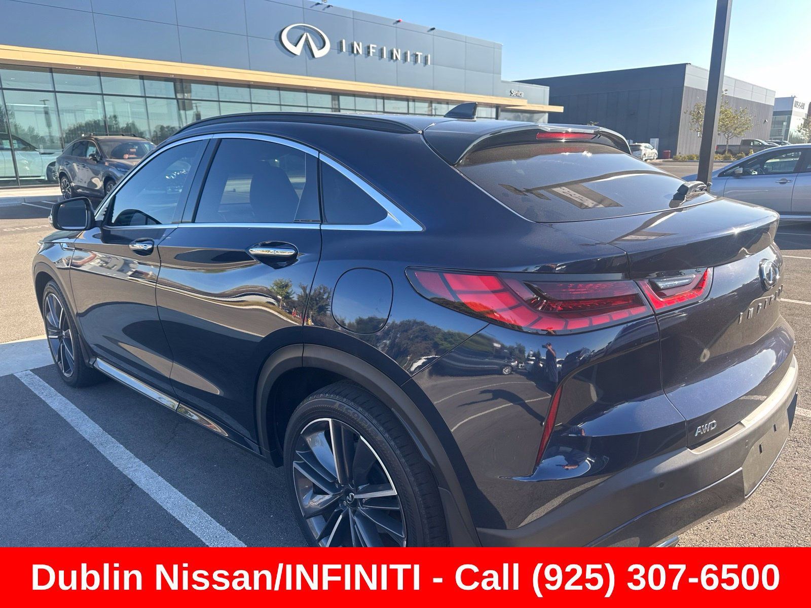 Used 2023 INFINITI QX55 Luxe w/ Cargo Package AWD/4WD image 3