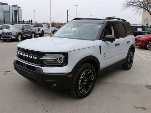 New 2026 Ford Bronco Sport Outer Banks w/ Outer Banks Tech Package+ AWD/4WD image 2