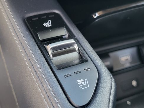 Used 2020 Kia Telluride EX image 22