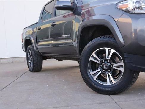 Certified 2017 Toyota Tacoma TRD Sport w/ Tow Package image 3