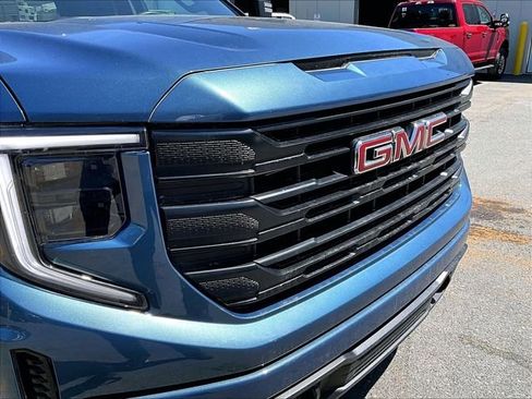 Used 2024 GMC Sierra 1500 Pro w/ Graphite Edition AWD/4WD image 30