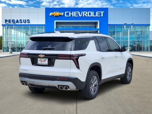 New 2026 Chevrolet Traverse LT FWD image 5