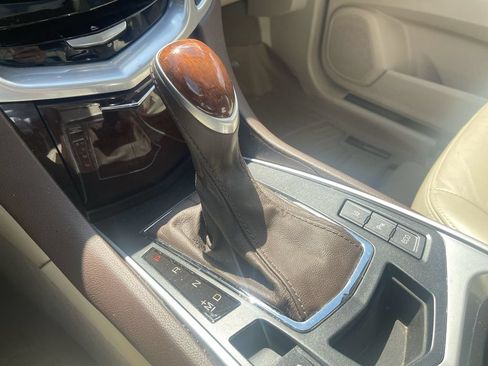 Used 2013 Cadillac SRX Performance w/ Driver Awareness Package FWD image 25