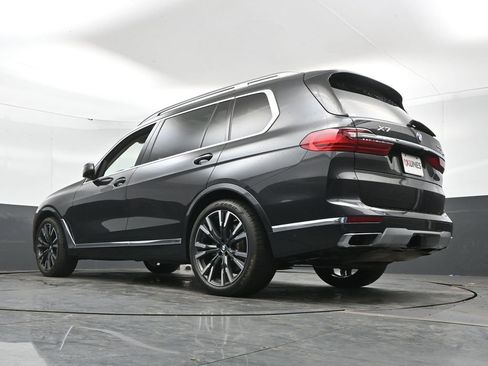Used 2022 BMW X7 xDrive40i w/ Premium Package AWD/4WD image 46