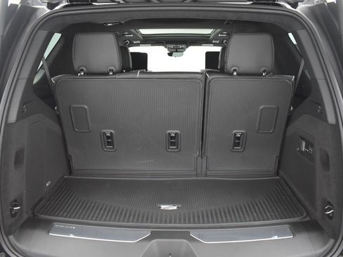 Certified 2026 Cadillac Escalade Platinum Sport w/ LPO, ONYX Package AWD/4WD image 32