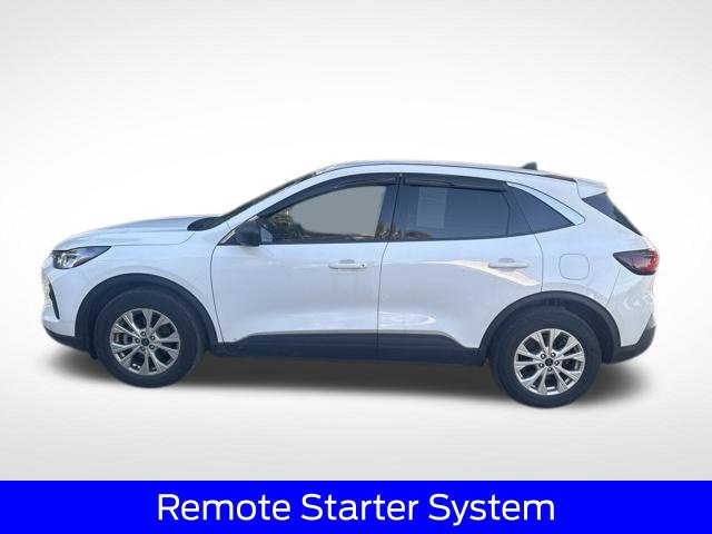 Used 2024 Ford Escape Active w/ Cold Weather Package FWD image 9