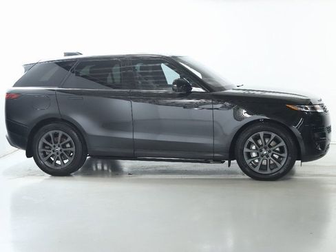 Used 2023 Land Rover Range Rover Sport SE image 10
