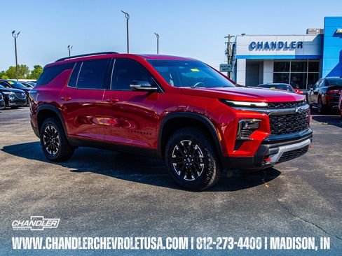 Used 2026 Chevrolet Traverse Z71 AWD/4WD image 1
