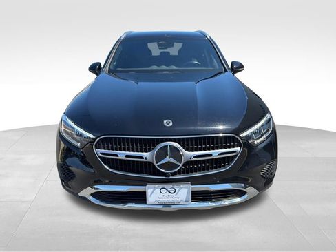 Used 2024 Mercedes-Benz GLC 300 4MATIC image 2