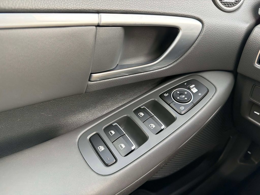 Used 2020 Hyundai Sonata SEL w/ Premium + Sunroof Package FWD image 29