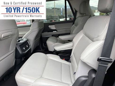 Used 2025 Ford Expedition Active image 13