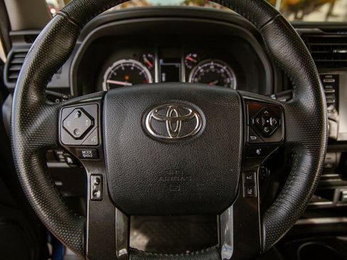 Used 2020 Toyota 4Runner Venture w/ Moonroof Package image 16