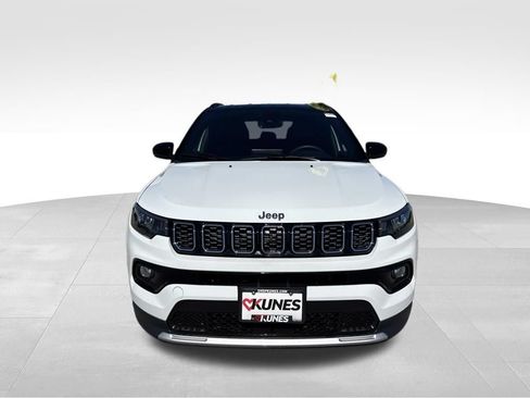 Used 2025 Jeep Compass Limited AWD/4WD image 13